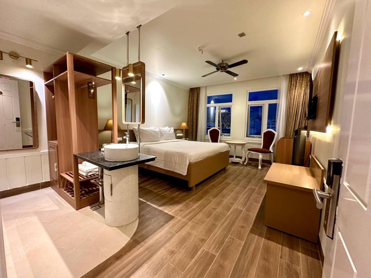 Tulip Hotel 2 Далат Екстер'єр фото